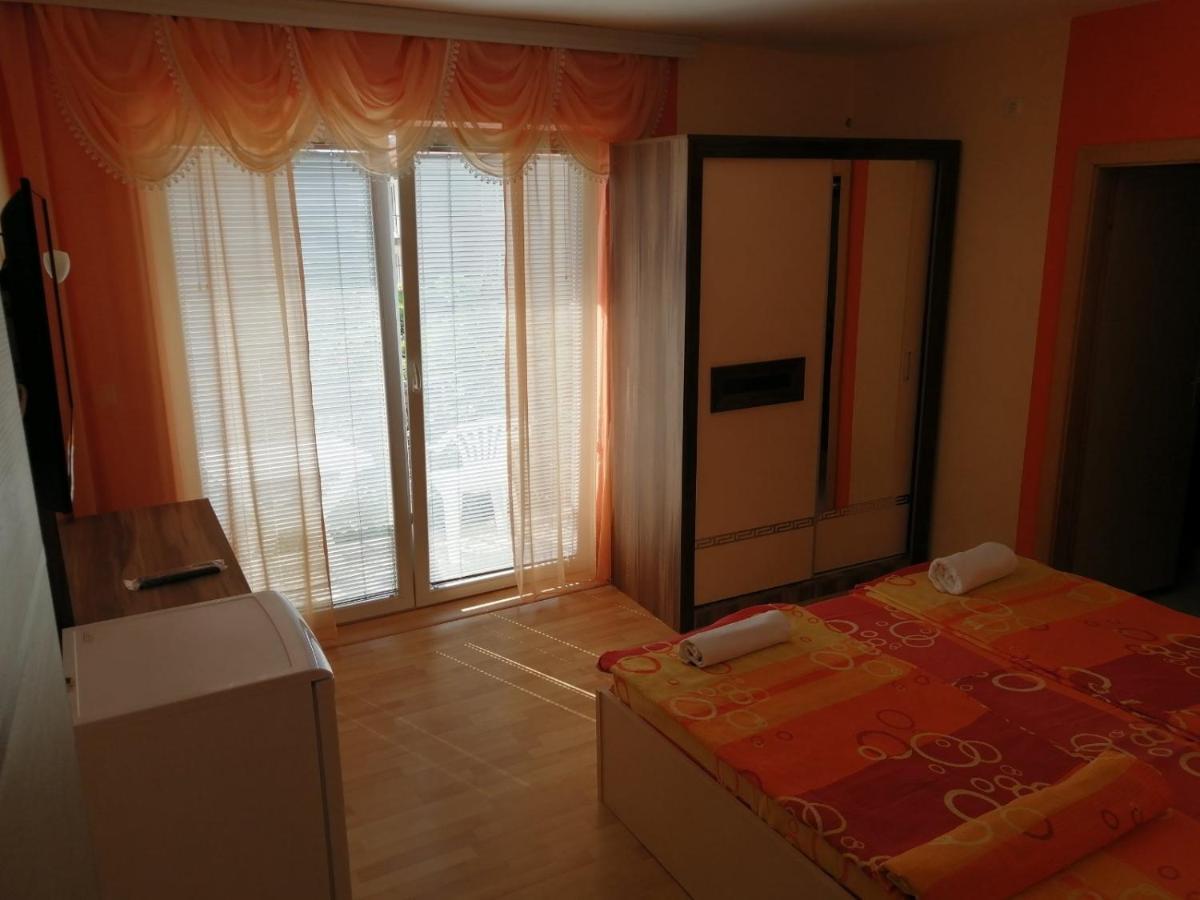 Villa Mimi Pestani Bagian luar foto