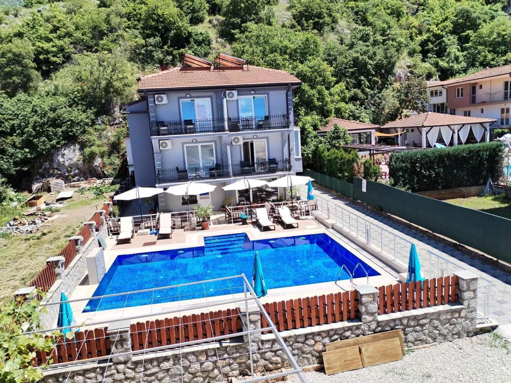 Villa Mimi Pestani Bagian luar foto