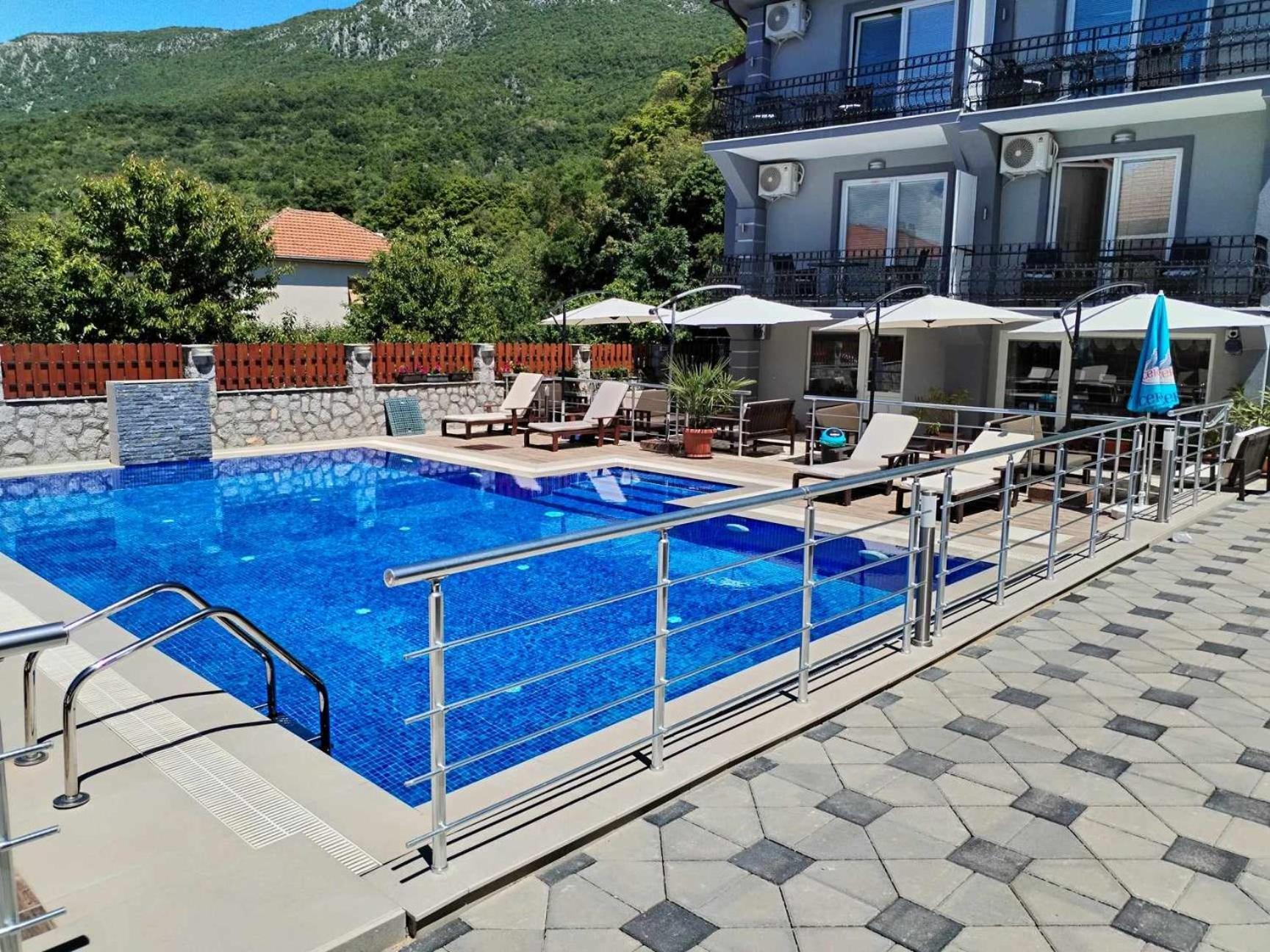 Villa Mimi Pestani Bagian luar foto