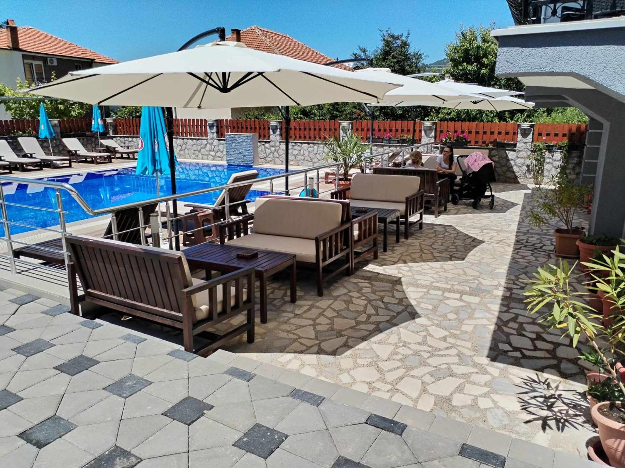 Villa Mimi Pestani Bagian luar foto