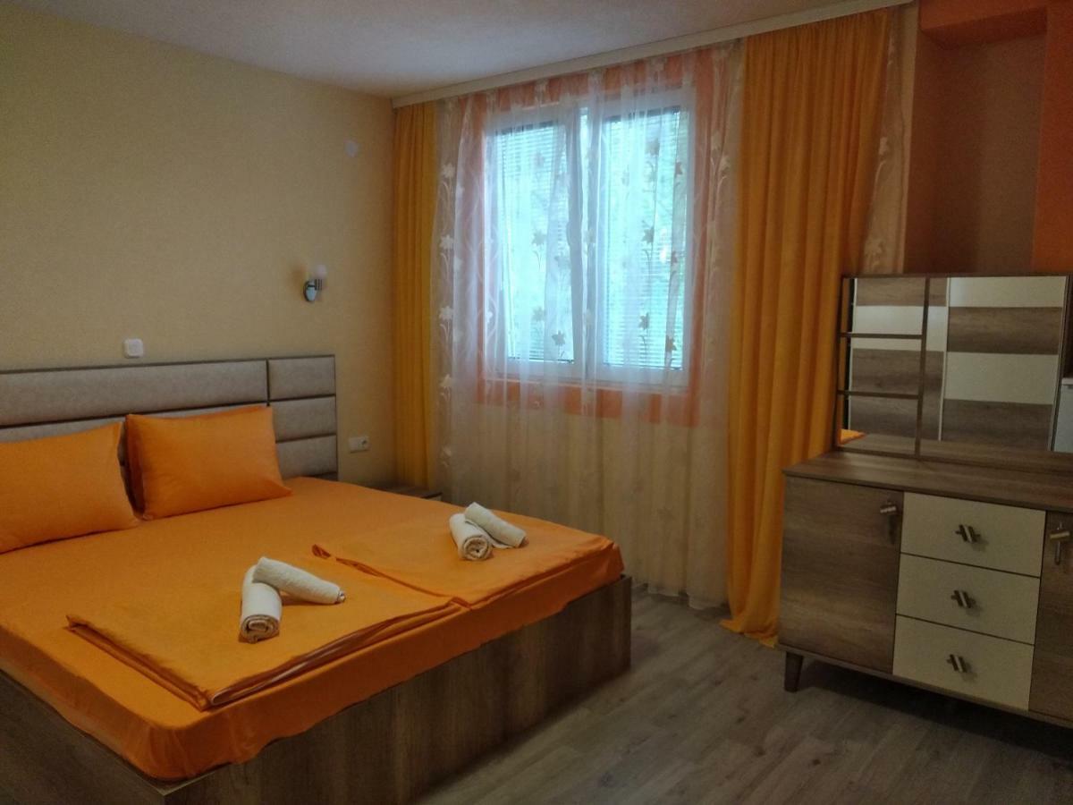 Villa Mimi Pestani Bagian luar foto